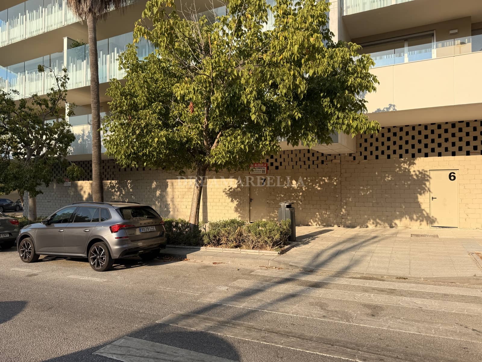 Kommersiell att hyra i San Pedro de Alcantara med pool - 3 000 € (Ref: 9911439)
