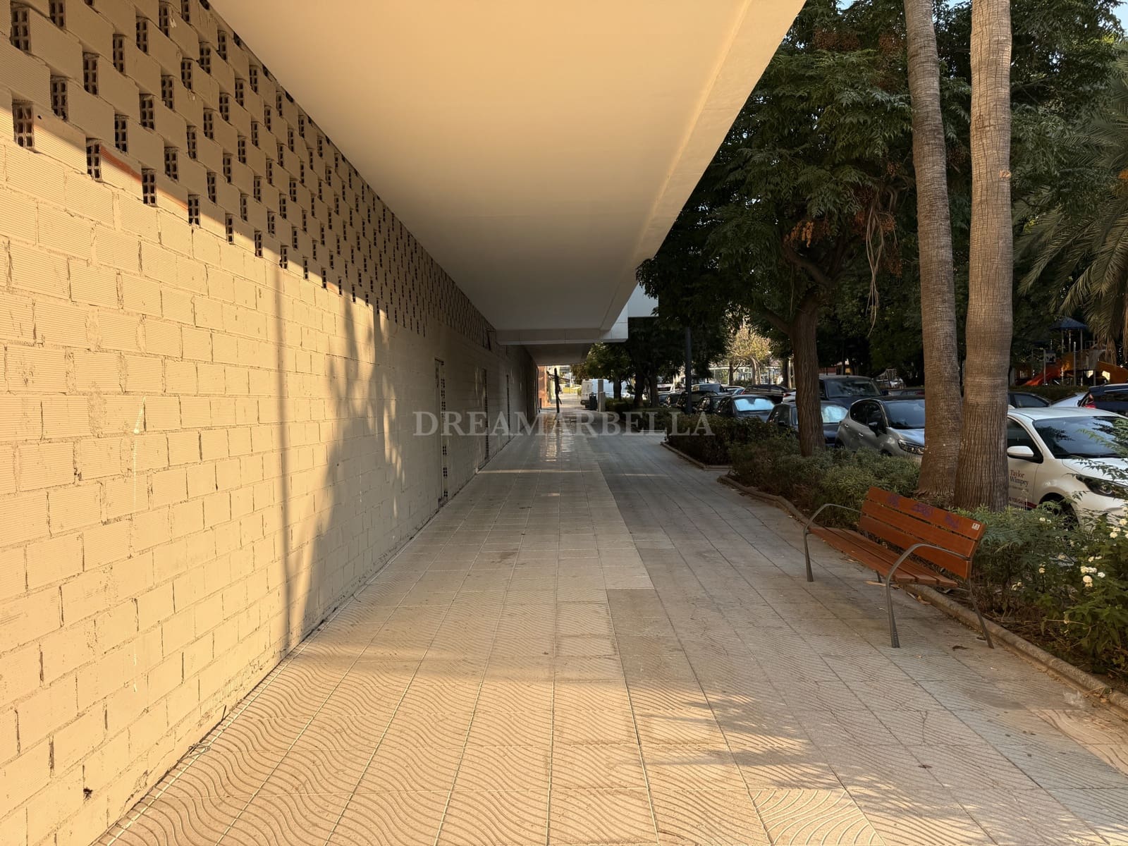 Kommersiell att hyra i San Pedro de Alcantara med pool - 3 000 € (Ref: 9911439)