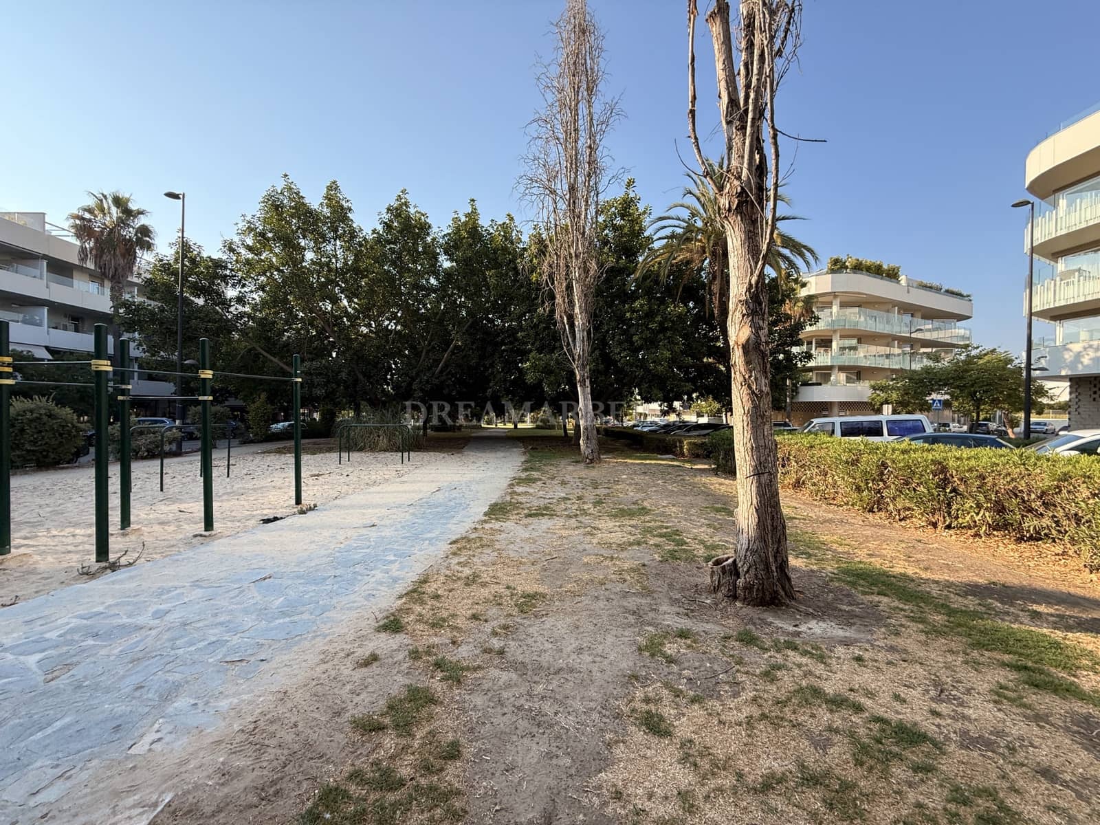 Kommersiell att hyra i San Pedro de Alcantara med pool - 3 000 € (Ref: 9911439)