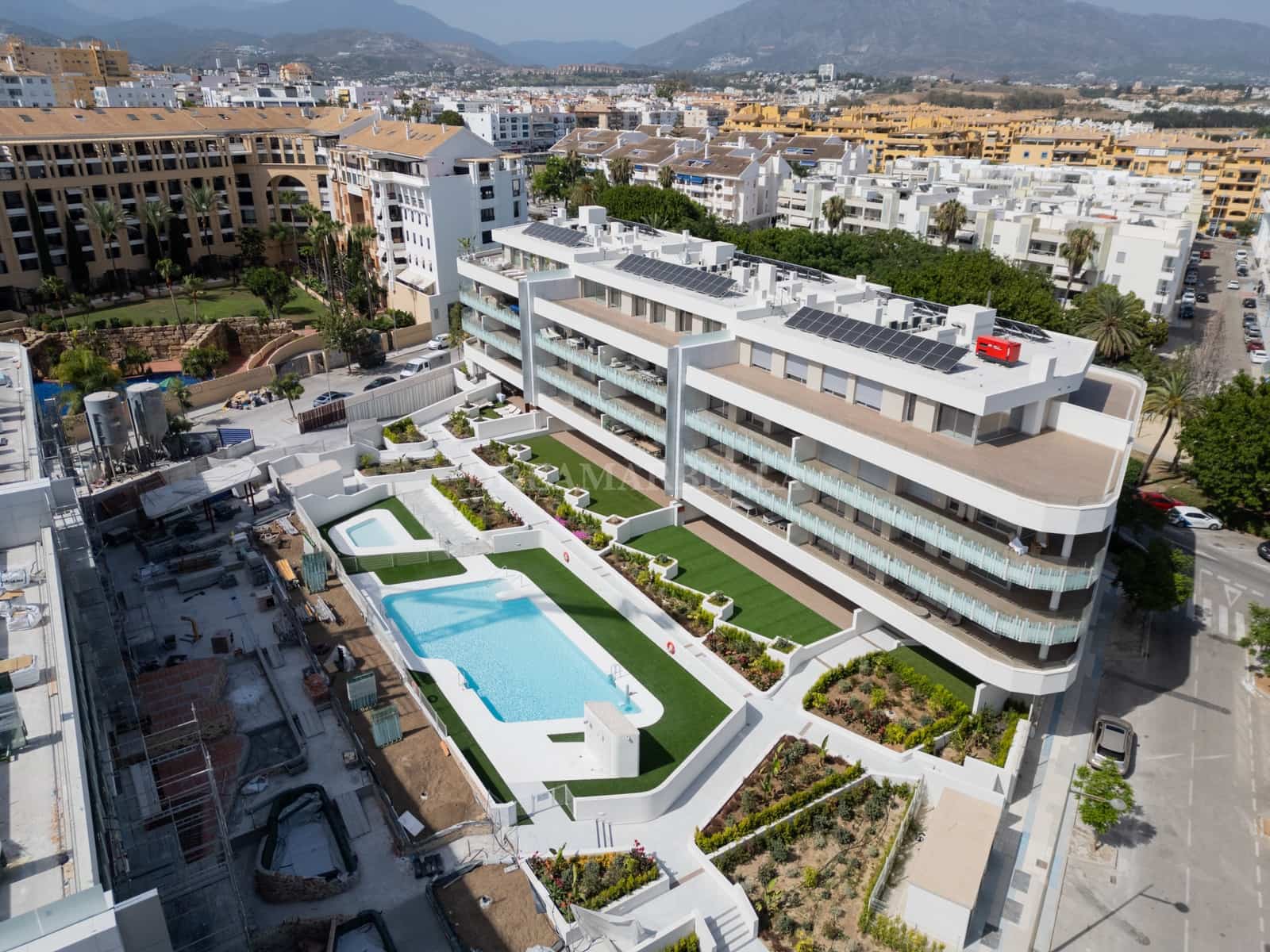 Kommersiell att hyra i San Pedro de Alcantara med pool - 3 000 € (Ref: 9911439)