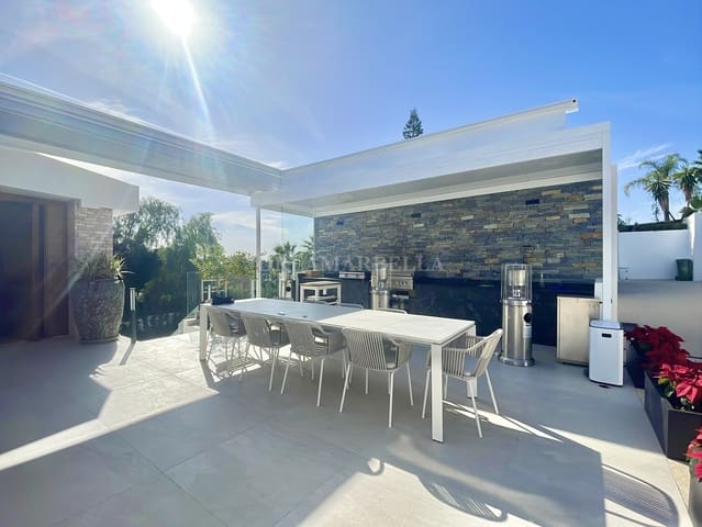 4 makuuhuone Huvila myytävänä paikassa Marbella mukana uima-altaan 
autotalli - 2 590 000 € (Ref: 9911441)