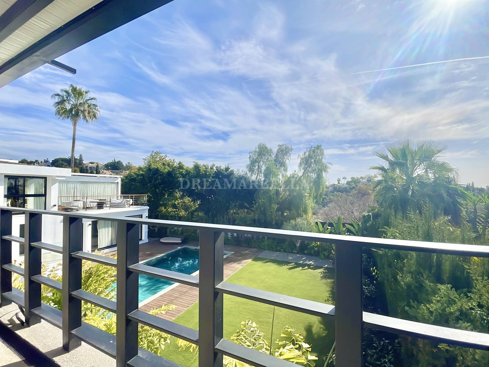 4 makuuhuone Huvila myytävänä paikassa Marbella mukana uima-altaan 
autotalli - 2 590 000 € (Ref: 9911441)