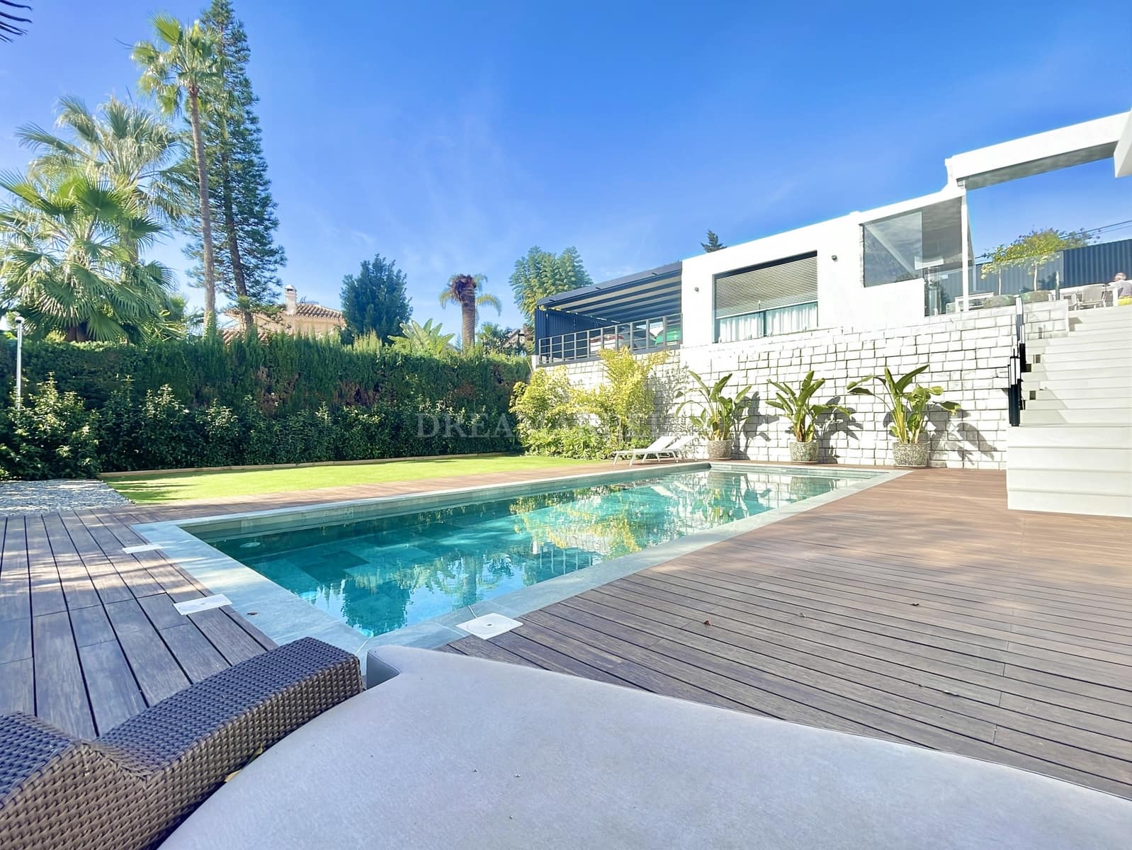 4 makuuhuone Huvila myytävänä paikassa Marbella mukana uima-altaan 
autotalli - 2 590 000 € (Ref: 9911441)