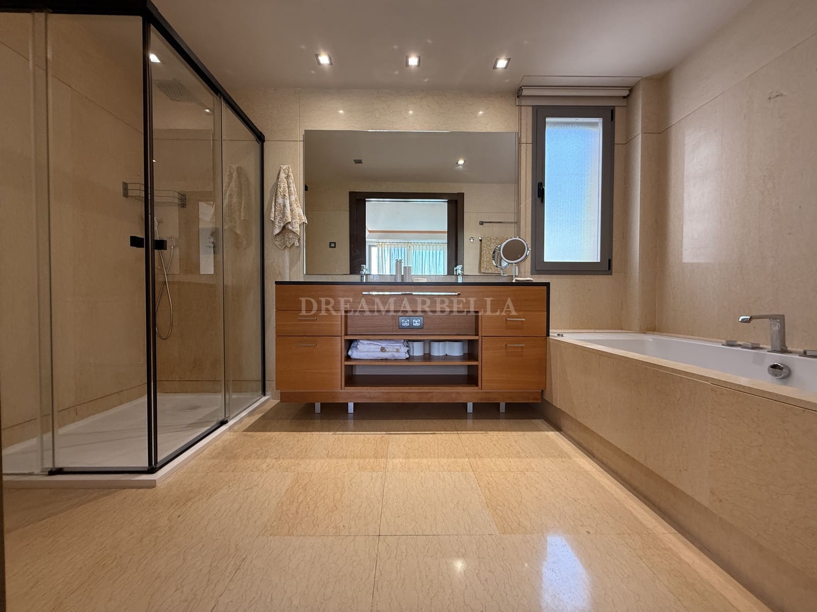 3 camera da letto Appartamento in vendita in Benahavis con piscina garage - 790.000 € (Rif: 9911442)