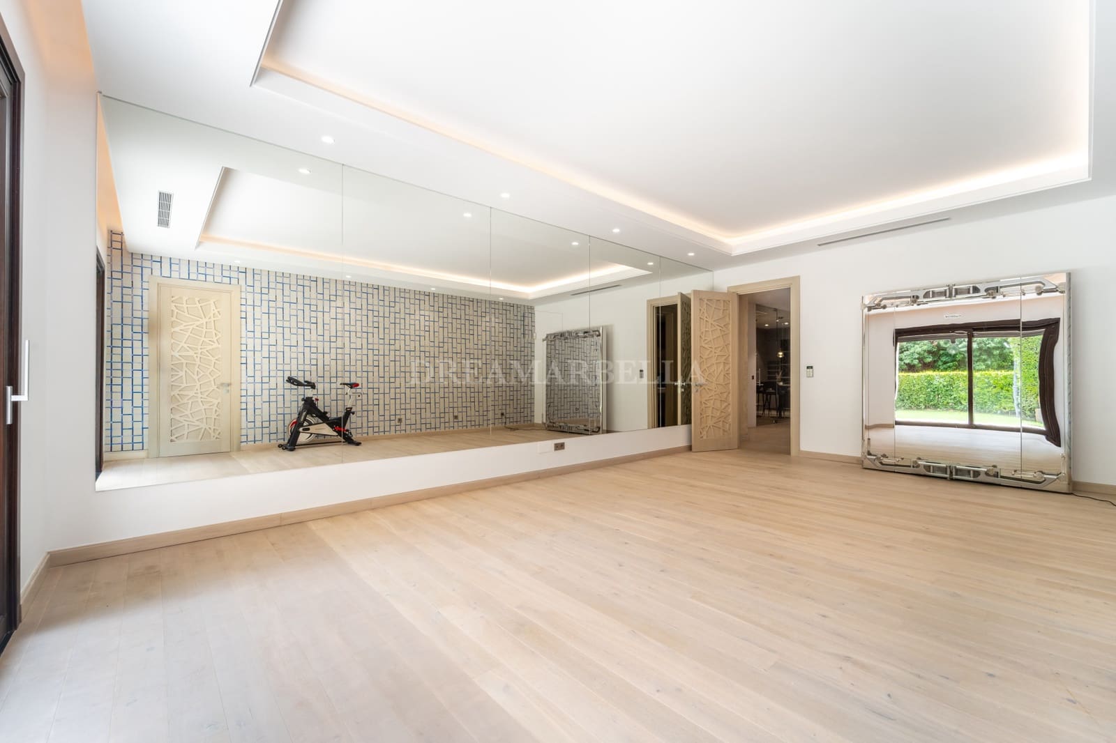 6 chambre Villa/Maison à vendre à Marbella avec piscine garage - 7 999 000 € (Ref: 9911444)