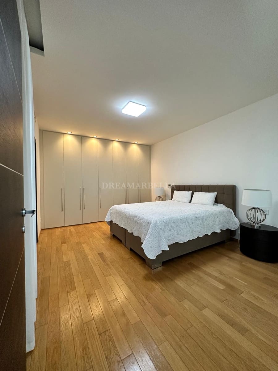 5 soverom Kjedet enebolig til salgs i Marbella med svømmebasseng garasje - € 3 000 000 (Ref: 9911448)