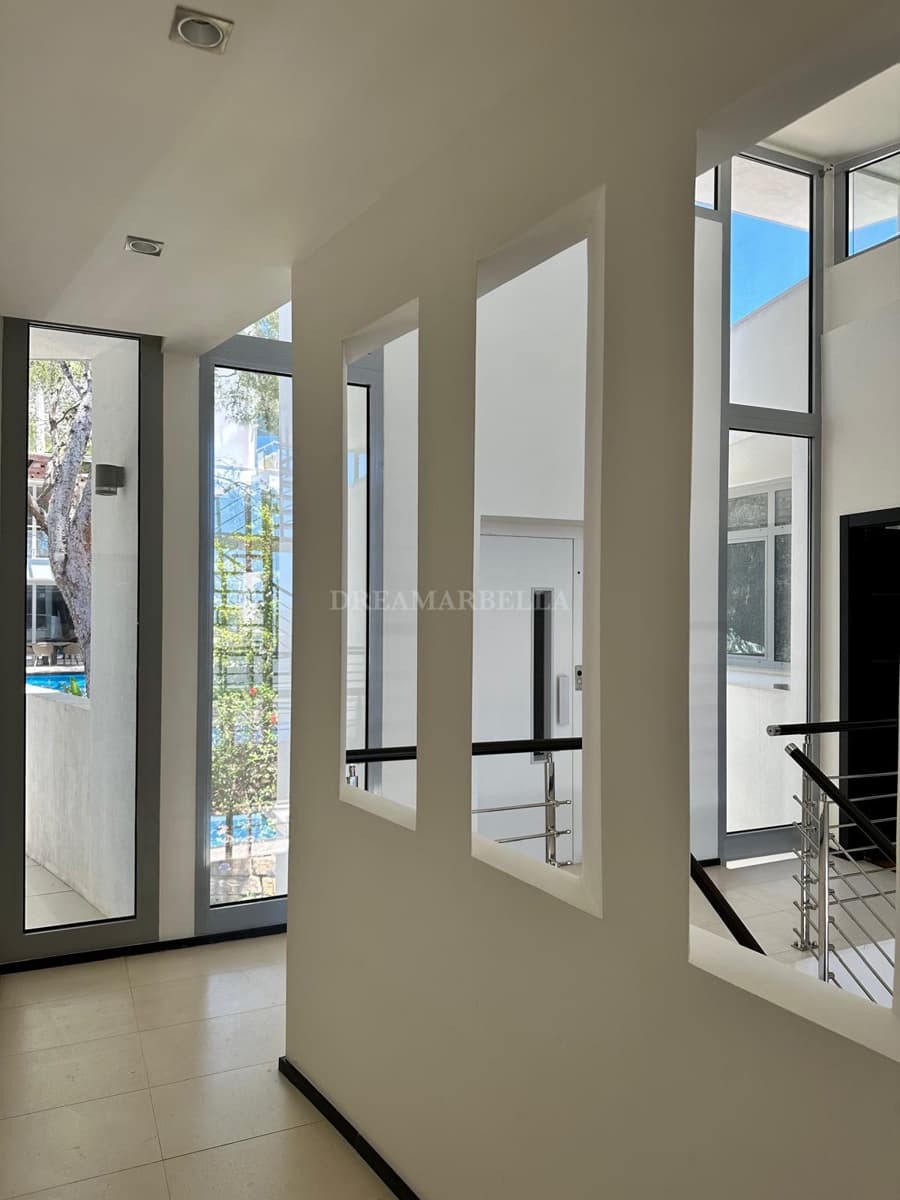 5 soverom Kjedet enebolig til salgs i Marbella med svømmebasseng garasje - € 3 000 000 (Ref: 9911448)