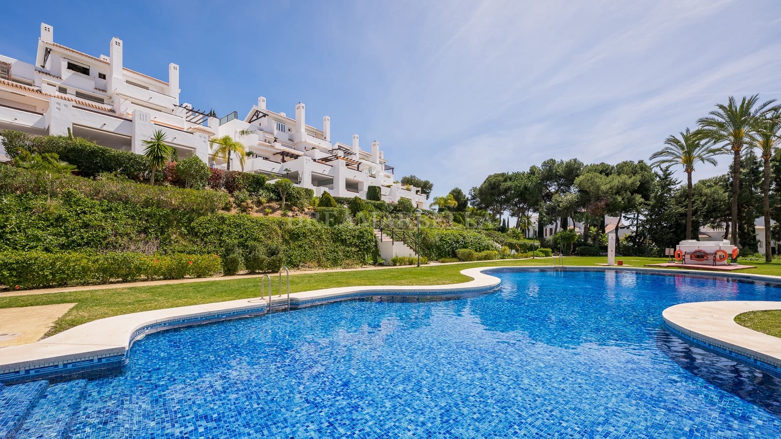 3 slaapkamer Appartement te koop in Marbella met zwembad garage - € 2.450.000 (Ref: 9911449)