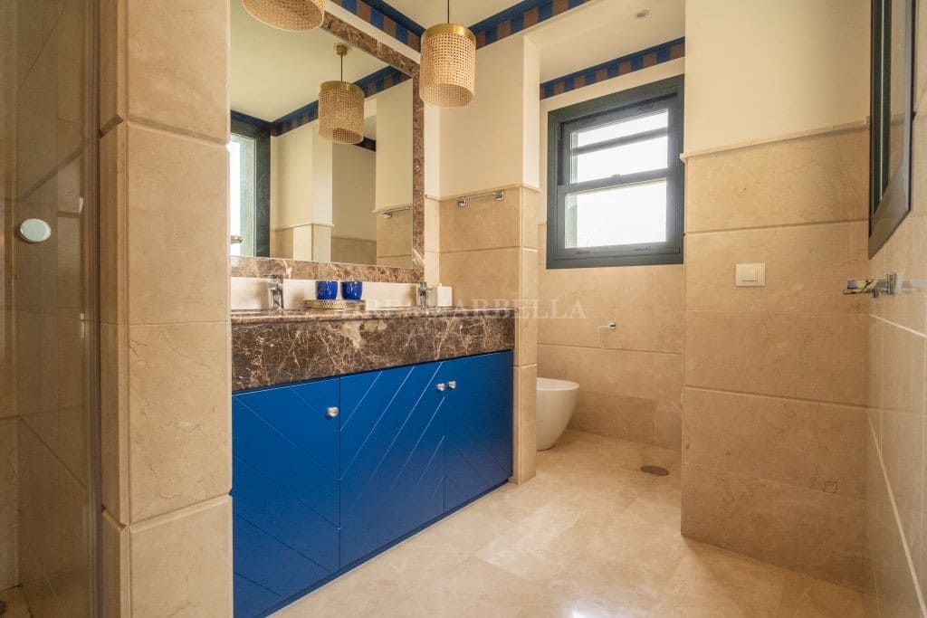 Villa/Maison de 5 chambres à louer à New Golden Mile avec piscine garage - 20 000 € (Ref: 9911450)