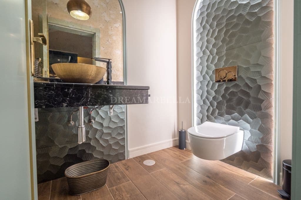 Villa/Maison de 5 chambres à louer à New Golden Mile avec piscine garage - 20 000 € (Ref: 9911450)