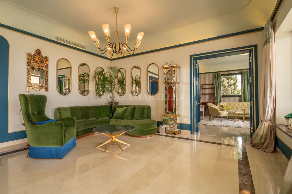 Villa/Maison de 5 chambres à louer à New Golden Mile avec piscine garage - 20 000 € (Ref: 9911450)