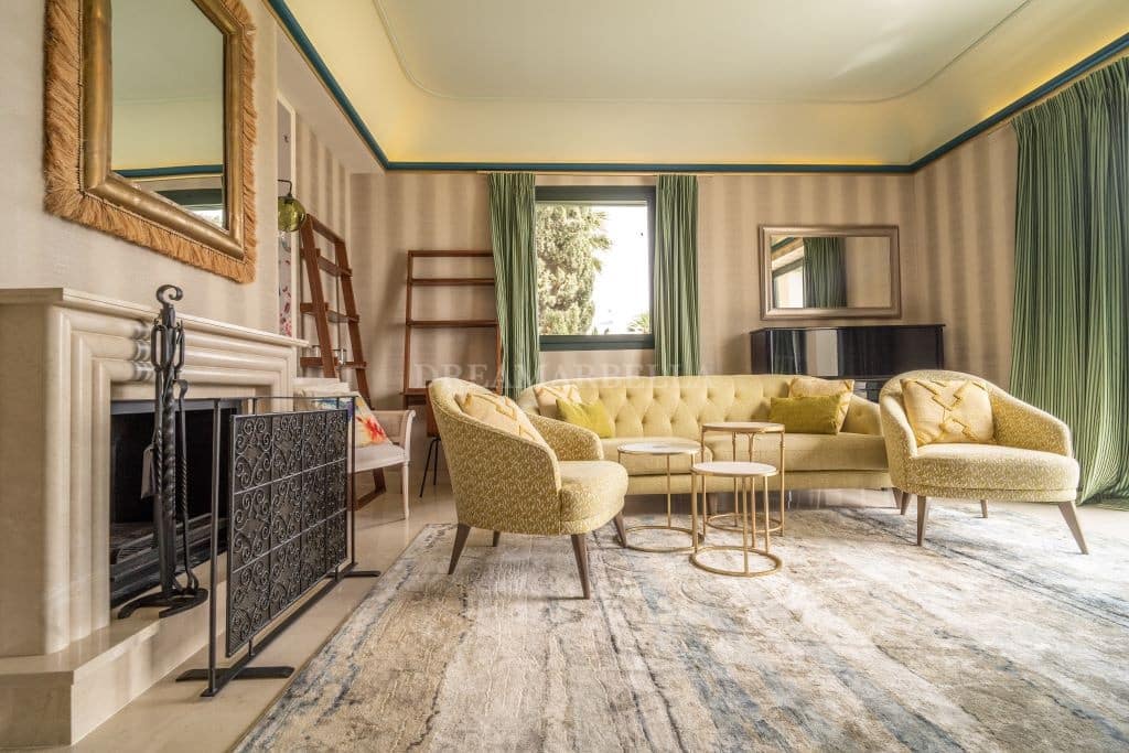 Villa/Maison de 5 chambres à louer à New Golden Mile avec piscine garage - 20 000 € (Ref: 9911450)