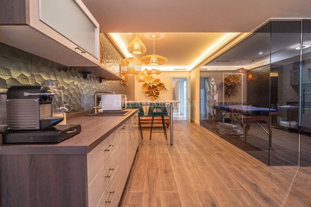 Villa/Maison de 5 chambres à louer à New Golden Mile avec piscine garage - 20 000 € (Ref: 9911450)