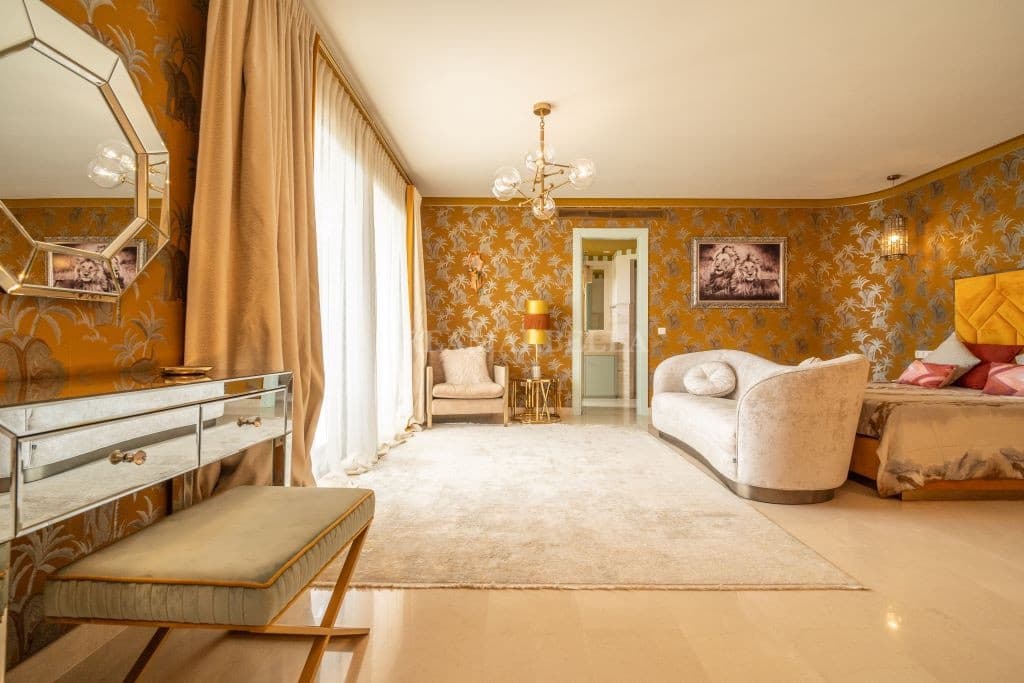 Villa/Maison de 5 chambres à louer à New Golden Mile avec piscine garage - 20 000 € (Ref: 9911450)