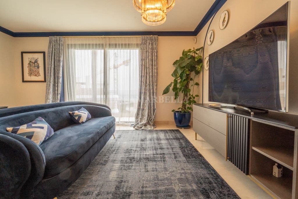 Villa/Maison de 5 chambres à louer à New Golden Mile avec piscine garage - 20 000 € (Ref: 9911450)