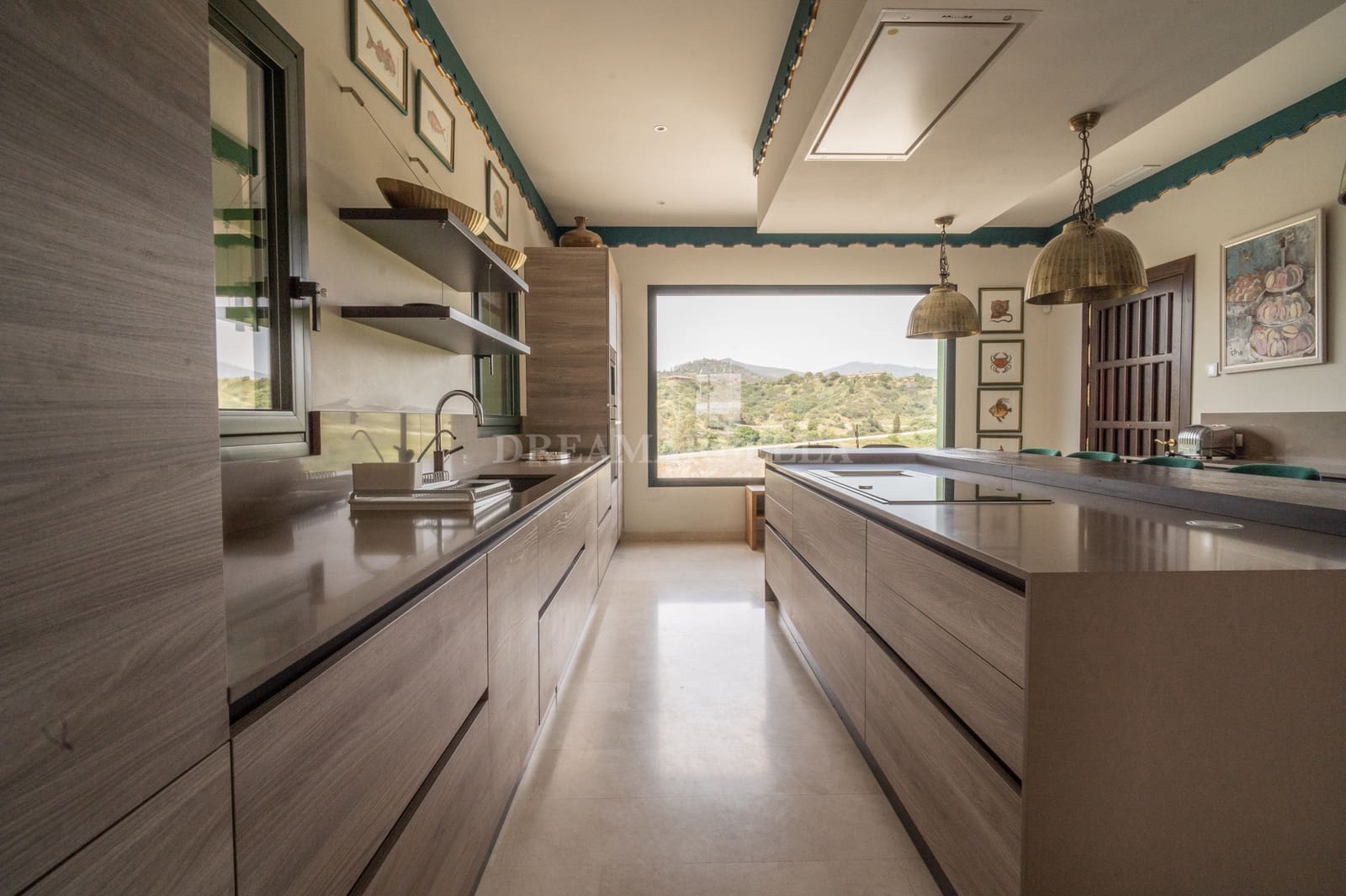 Villa/Maison de 5 chambres à louer à New Golden Mile avec piscine garage - 20 000 € (Ref: 9911450)