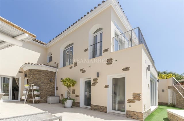 4 sovrum Villa att hyra i San Pedro de Alcantara, Marbella med pool garage - 6 000 € (Ref: 9916006)