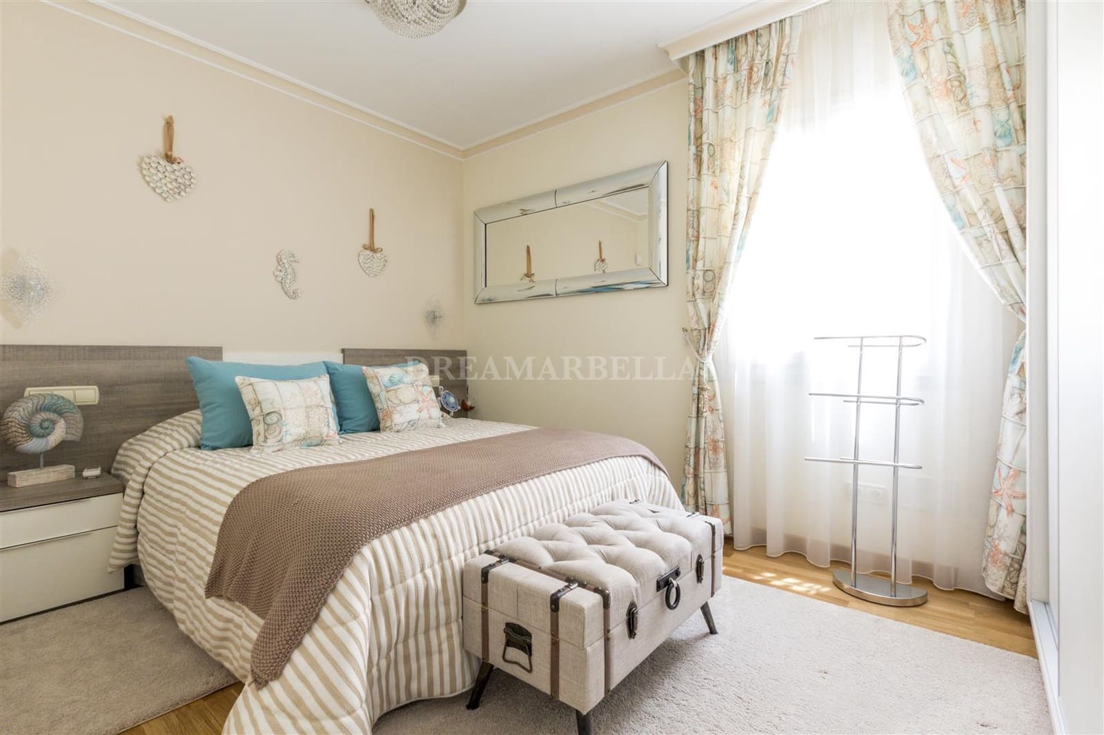 Villa/Maison de 4 chambres à louer à San Pedro de Alcantara avec piscine garage - 6 000 € (Ref: 9916006)