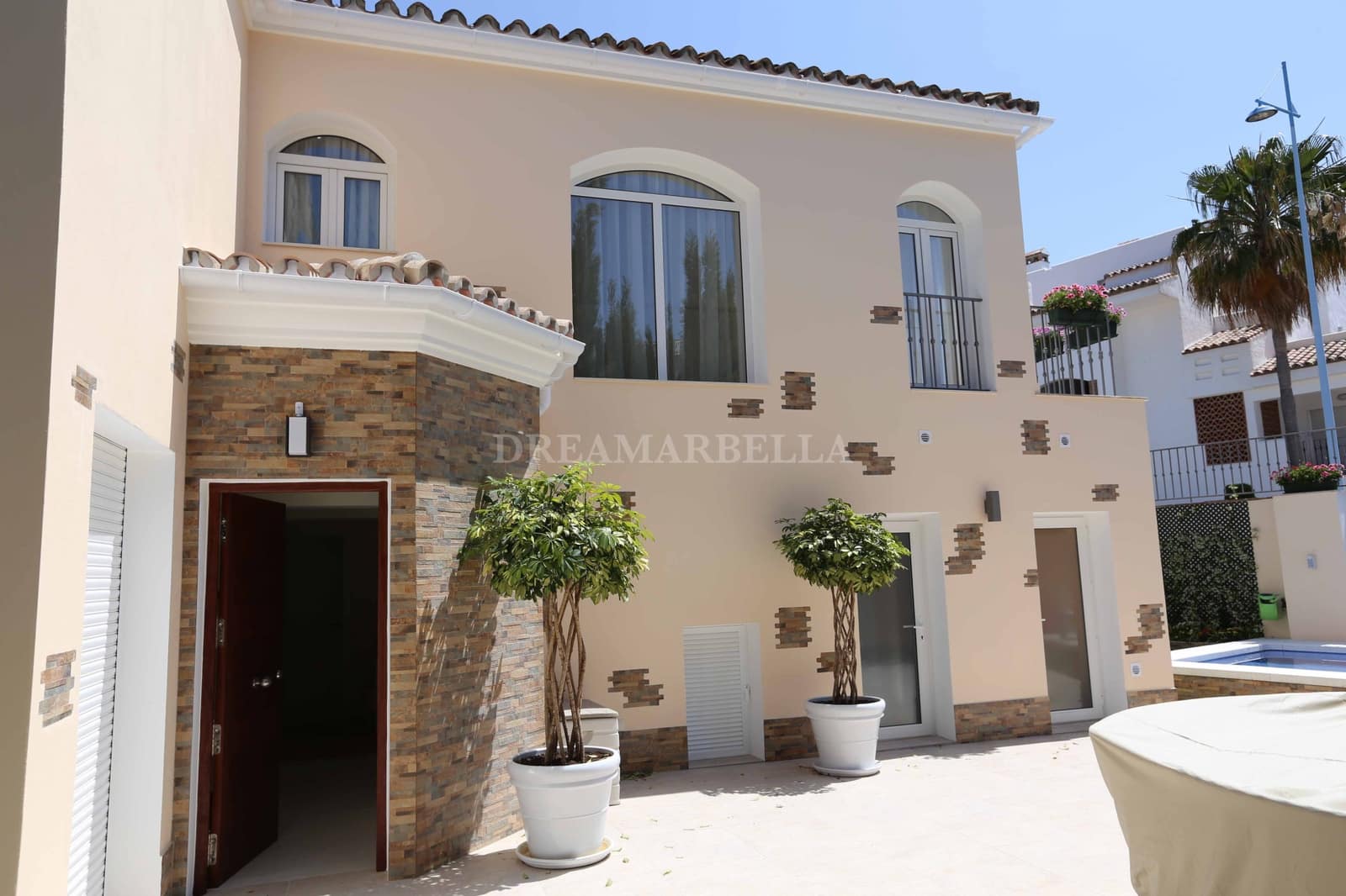 Villa/Maison de 4 chambres à louer à San Pedro de Alcantara avec piscine garage - 6 000 € (Ref: 9916006)