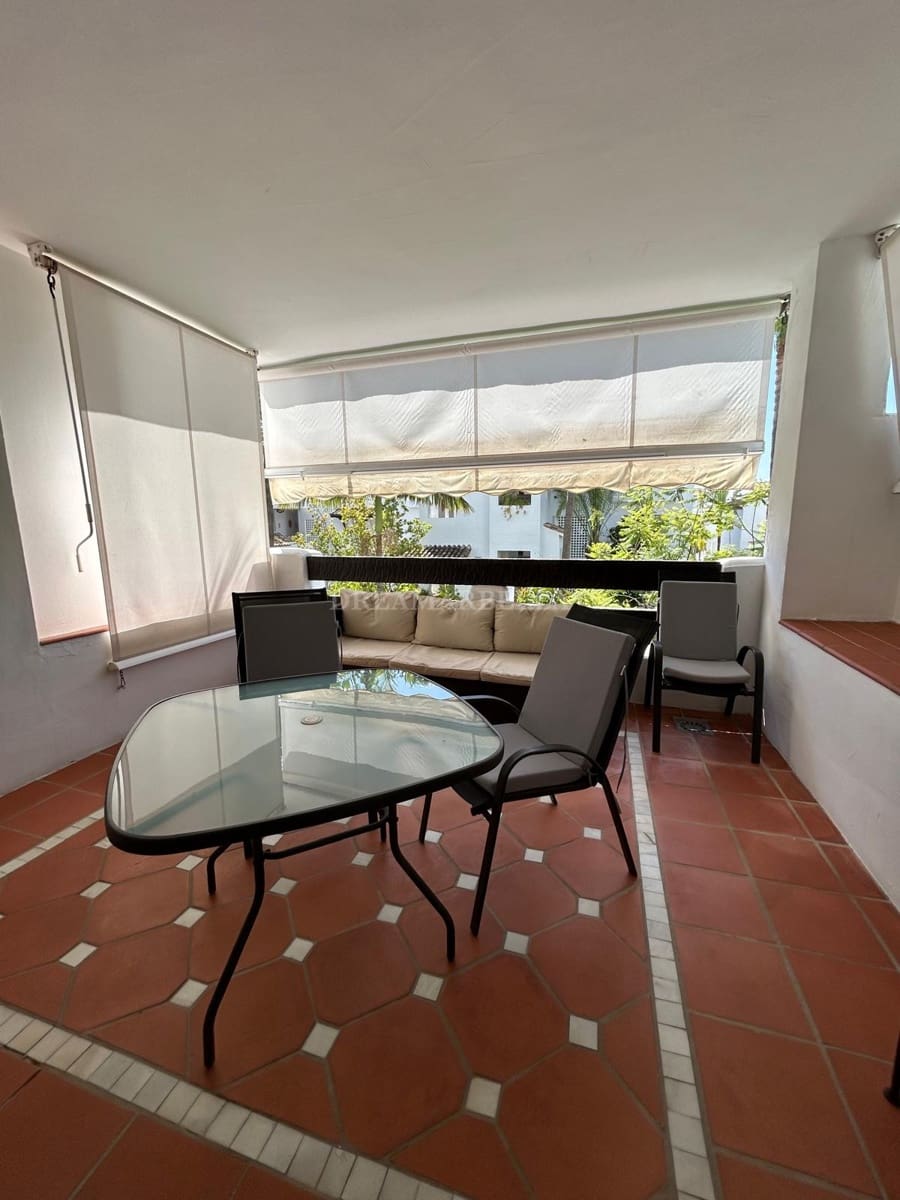 2 slaapkamer Appartement voor vakantieverhuur in Costalita met zwembad garage - € 2.000 (Ref: 9916007)