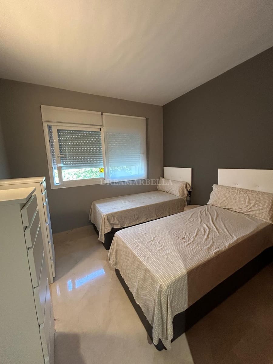 2 slaapkamer Appartement voor vakantieverhuur in Costalita met zwembad garage - € 2.000 (Ref: 9916007)