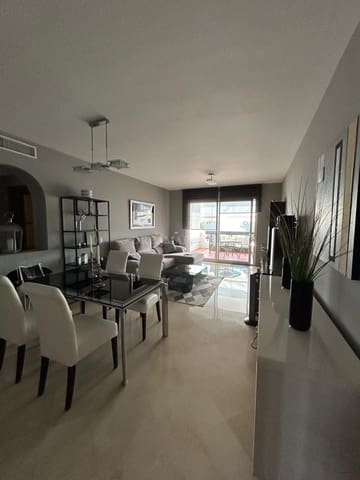 2 slaapkamer Appartement voor vakantieverhuur in Costalita, Estepona met zwembad garage - € 2.000 (Ref: 9916007)