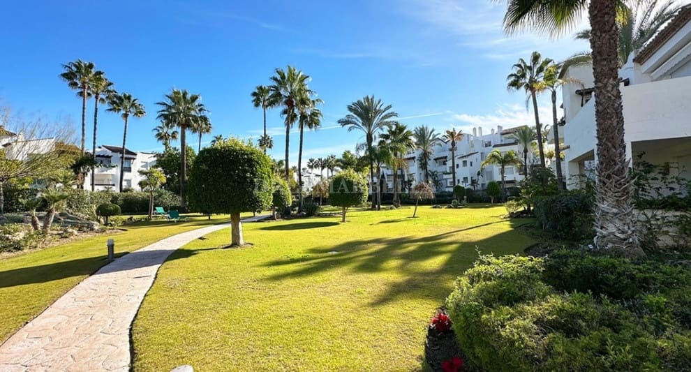2 slaapkamer Appartement voor vakantieverhuur in Costalita met zwembad garage - € 2.000 (Ref: 9916007)