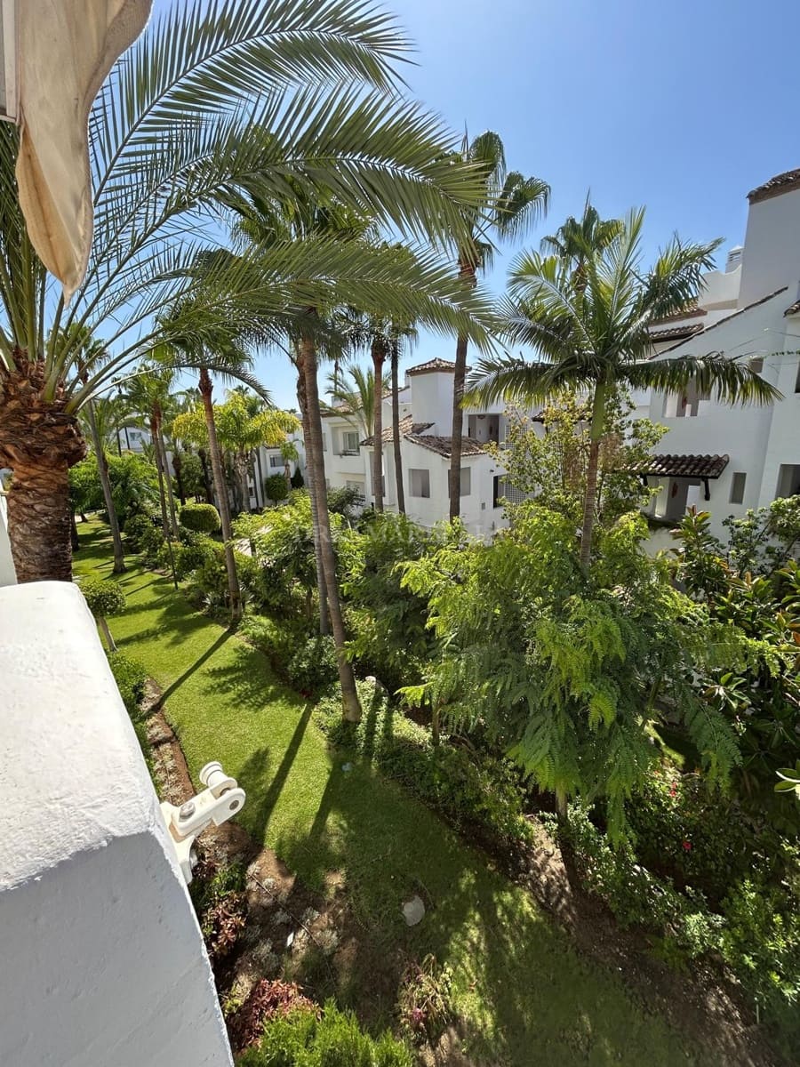 2 slaapkamer Appartement voor vakantieverhuur in Costalita met zwembad garage - € 2.000 (Ref: 9916007)
