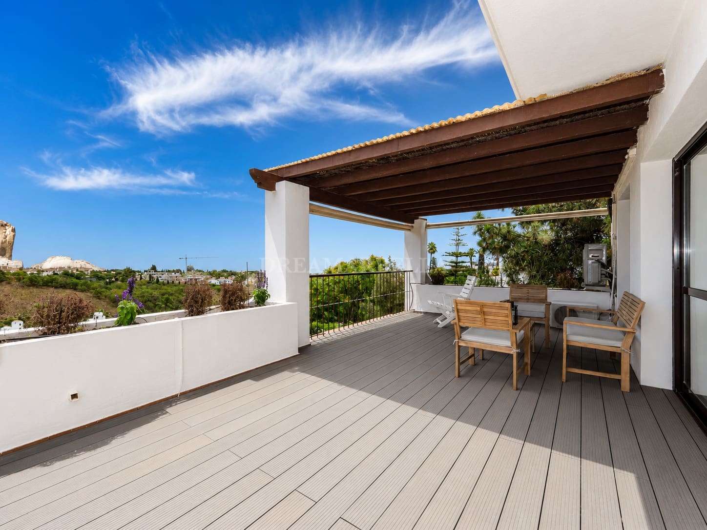 2 bedroom Apartment for sale in Marbella with pool garage - € 549,000 (Ref: 9920578)