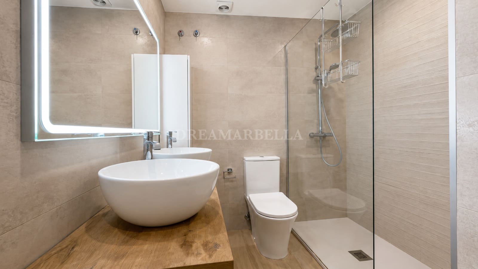 2 bedroom Apartment for sale in Marbella with pool garage - € 549,000 (Ref: 9920578)