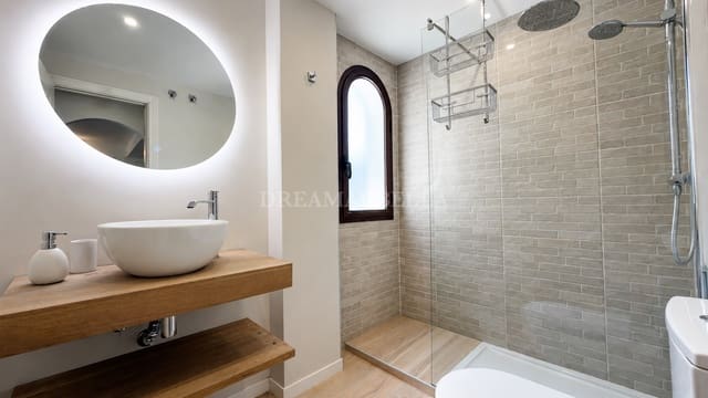2 soverom Leilighet til salgs i Marbella med svømmebasseng garasje - € 549 000 (Ref: 9920578)
