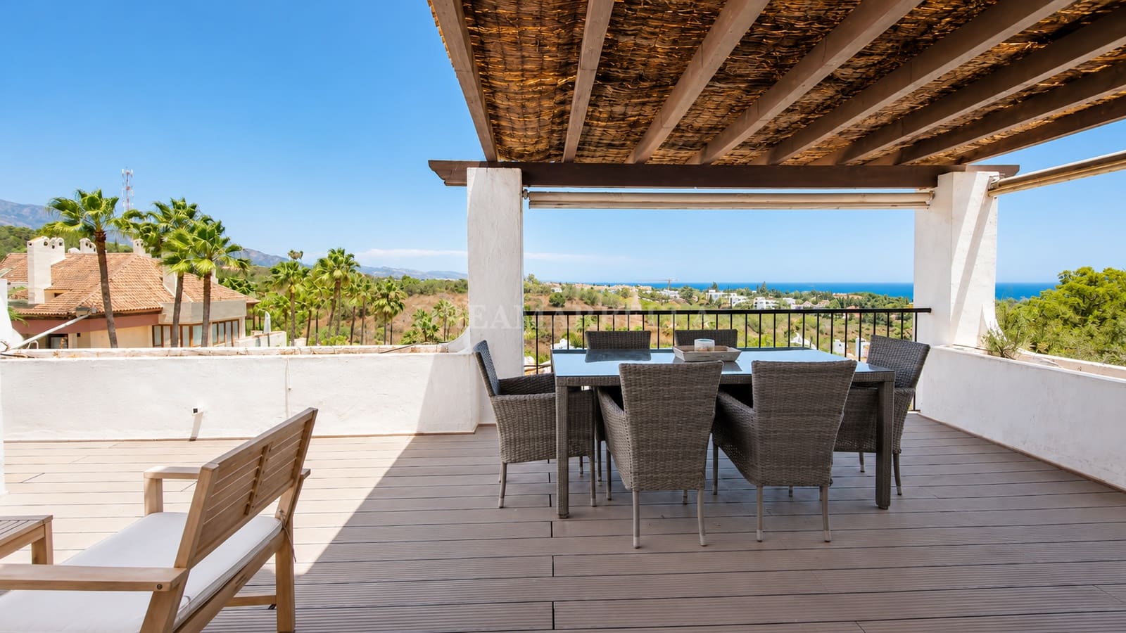 2 bedroom Apartment for sale in Marbella with pool garage - € 549,000 (Ref: 9920578)