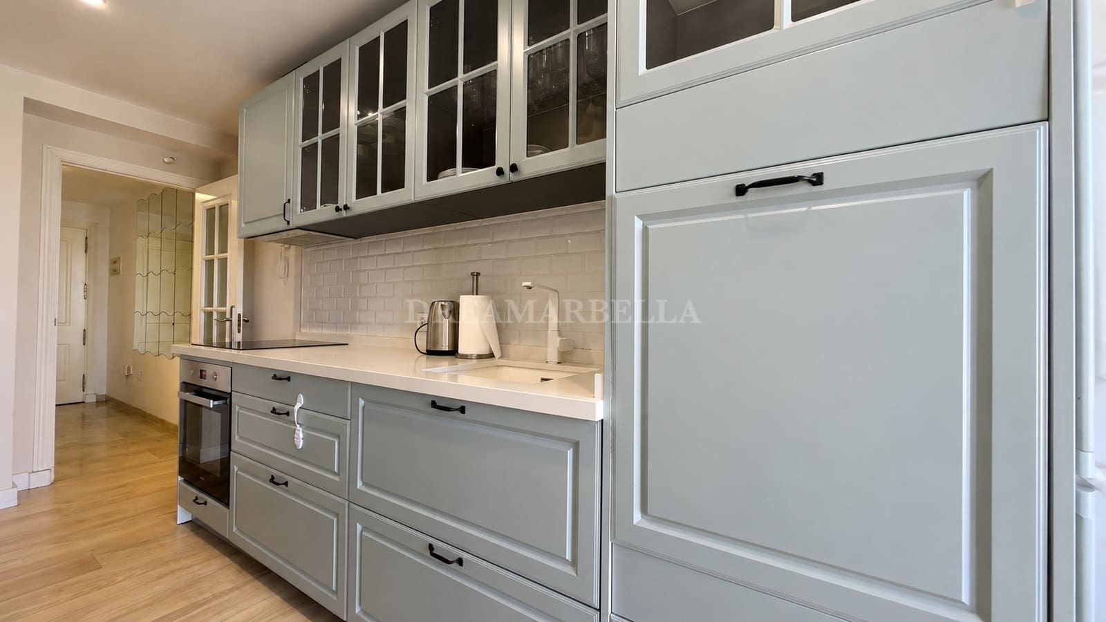 2 bedroom Apartment for sale in Marbella with pool garage - € 549,000 (Ref: 9920578)