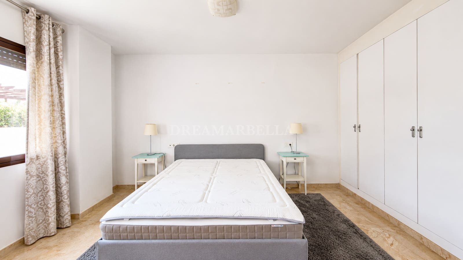 2 bedroom Apartment for sale in Marbella with pool garage - € 549,000 (Ref: 9920578)