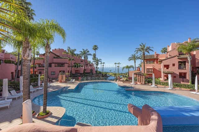 3 soverom Leilighet til salgs i Estepona med svømmebasseng garasje - € 2 395 000 (Ref: 9936531)
