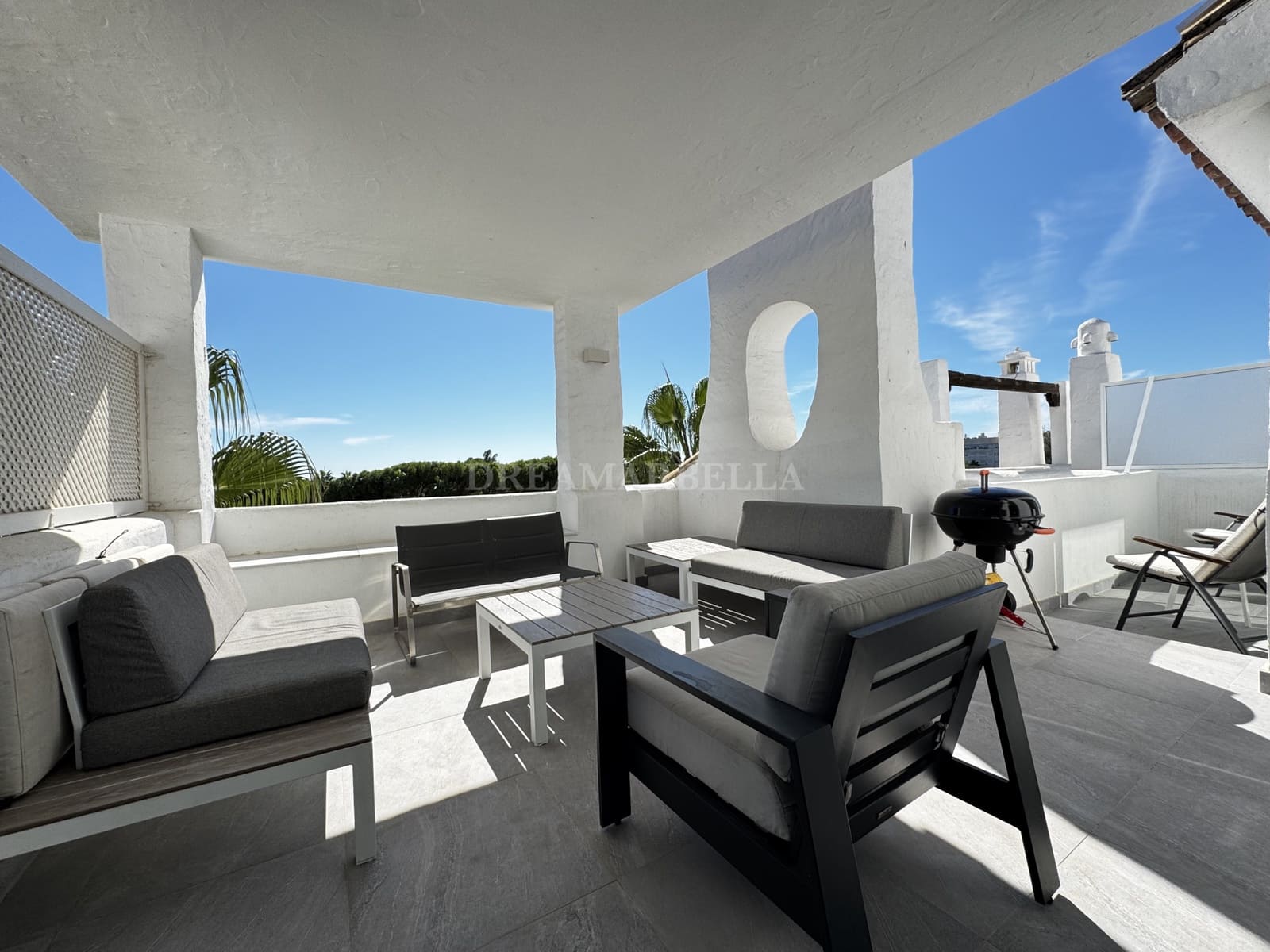 4 quarto Penthouse para venda em Marbella com piscina garagem - 1 400 000 € (Ref: 9945894)