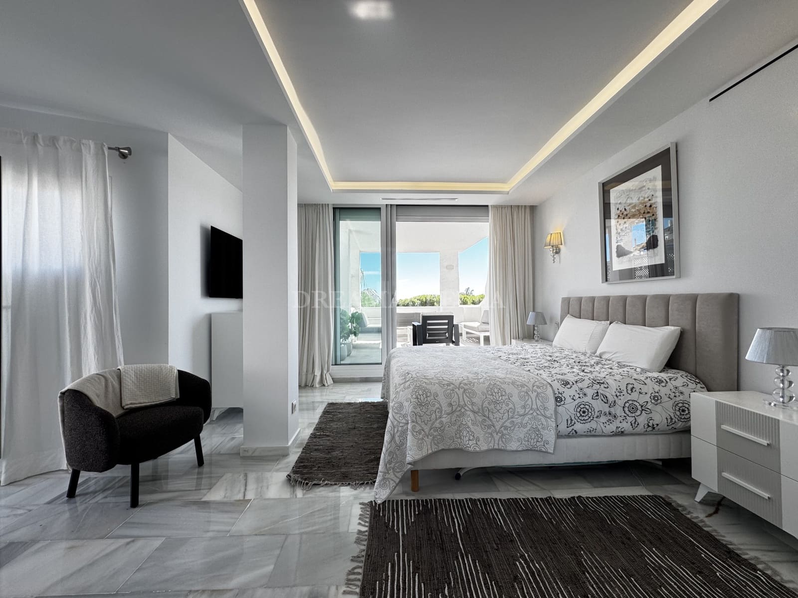 4 quarto Penthouse para venda em Marbella com piscina garagem - 1 400 000 € (Ref: 9945894)