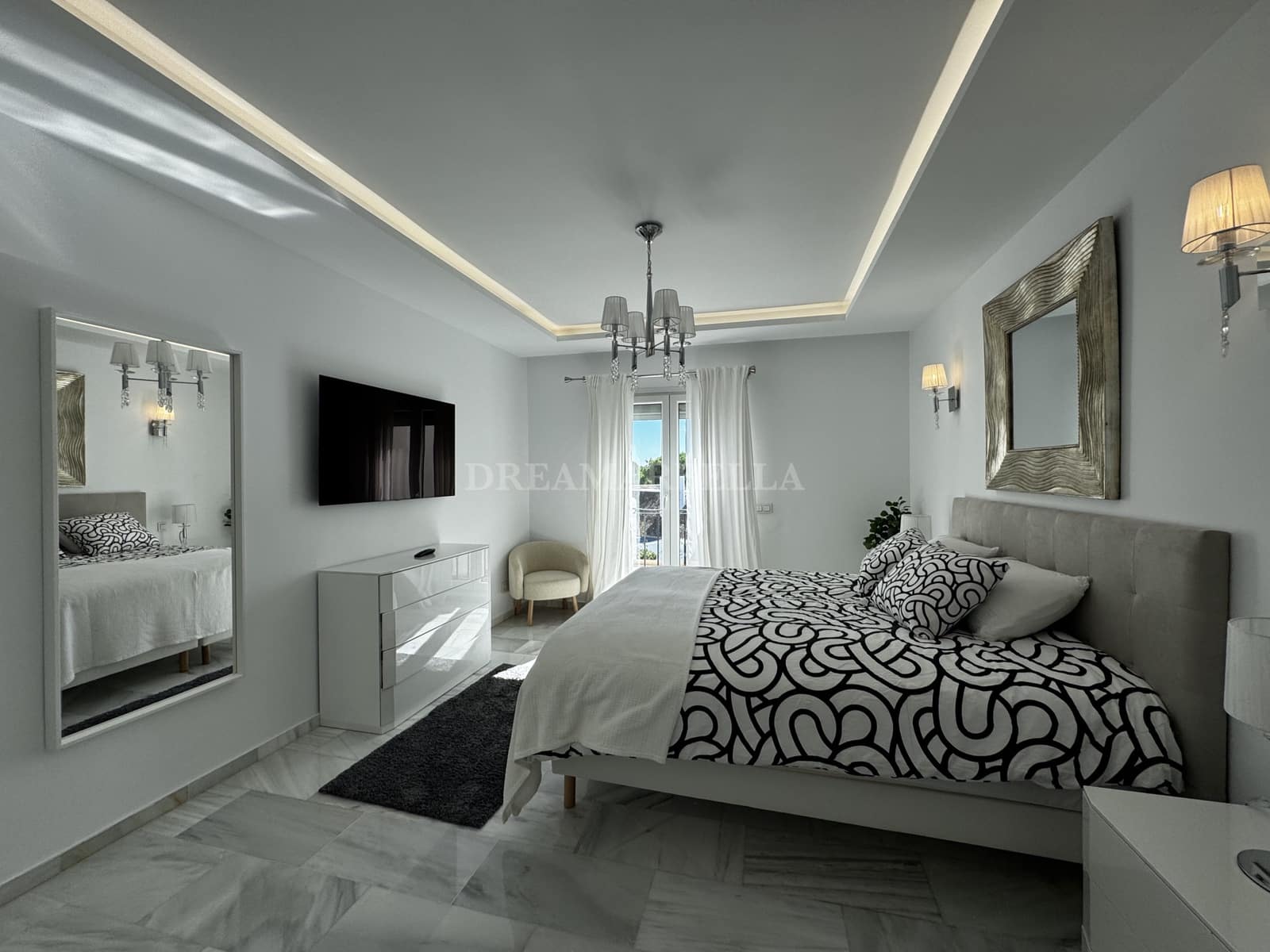 4 quarto Penthouse para venda em Marbella com piscina garagem - 1 400 000 € (Ref: 9945894)