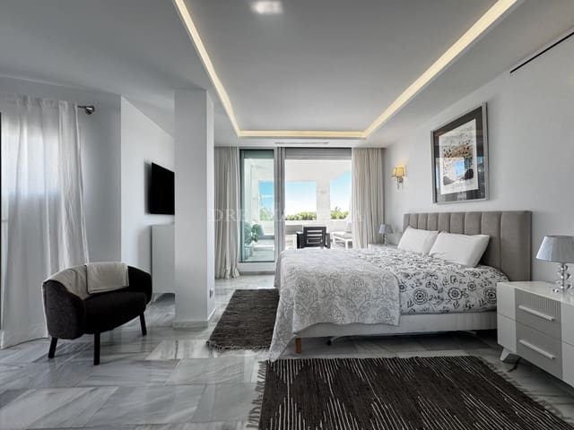 4 soverom Penthouse til salgs i Marbella med svømmebasseng garasje - € 1 400 000 (Ref: 9945894)