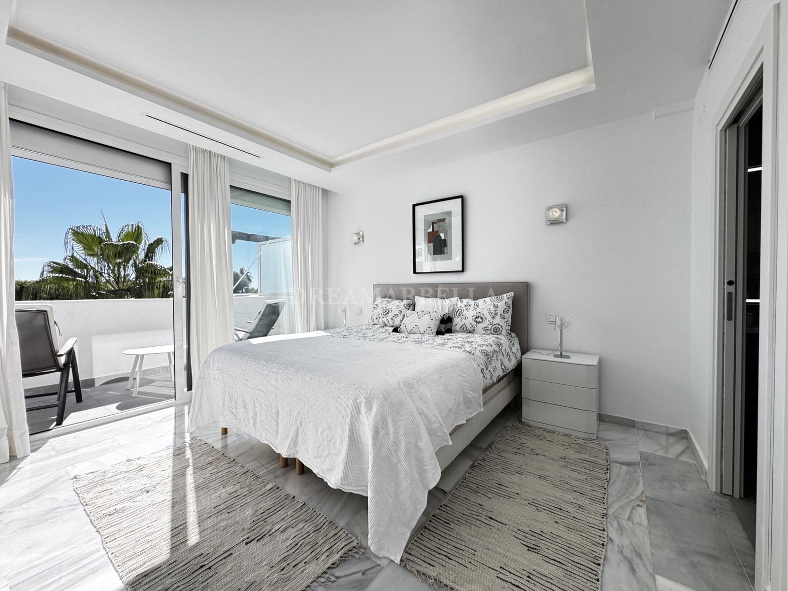 4 quarto Penthouse para venda em Marbella com piscina garagem - 1 400 000 € (Ref: 9945894)