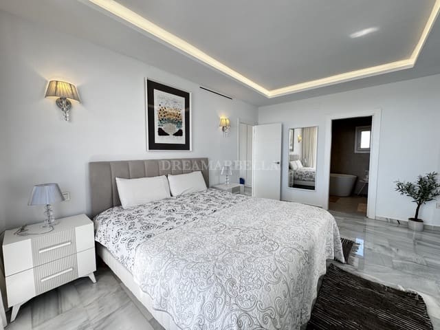 4 soverom Penthouse til salgs i Marbella med svømmebasseng garasje - € 1 400 000 (Ref: 9945894)