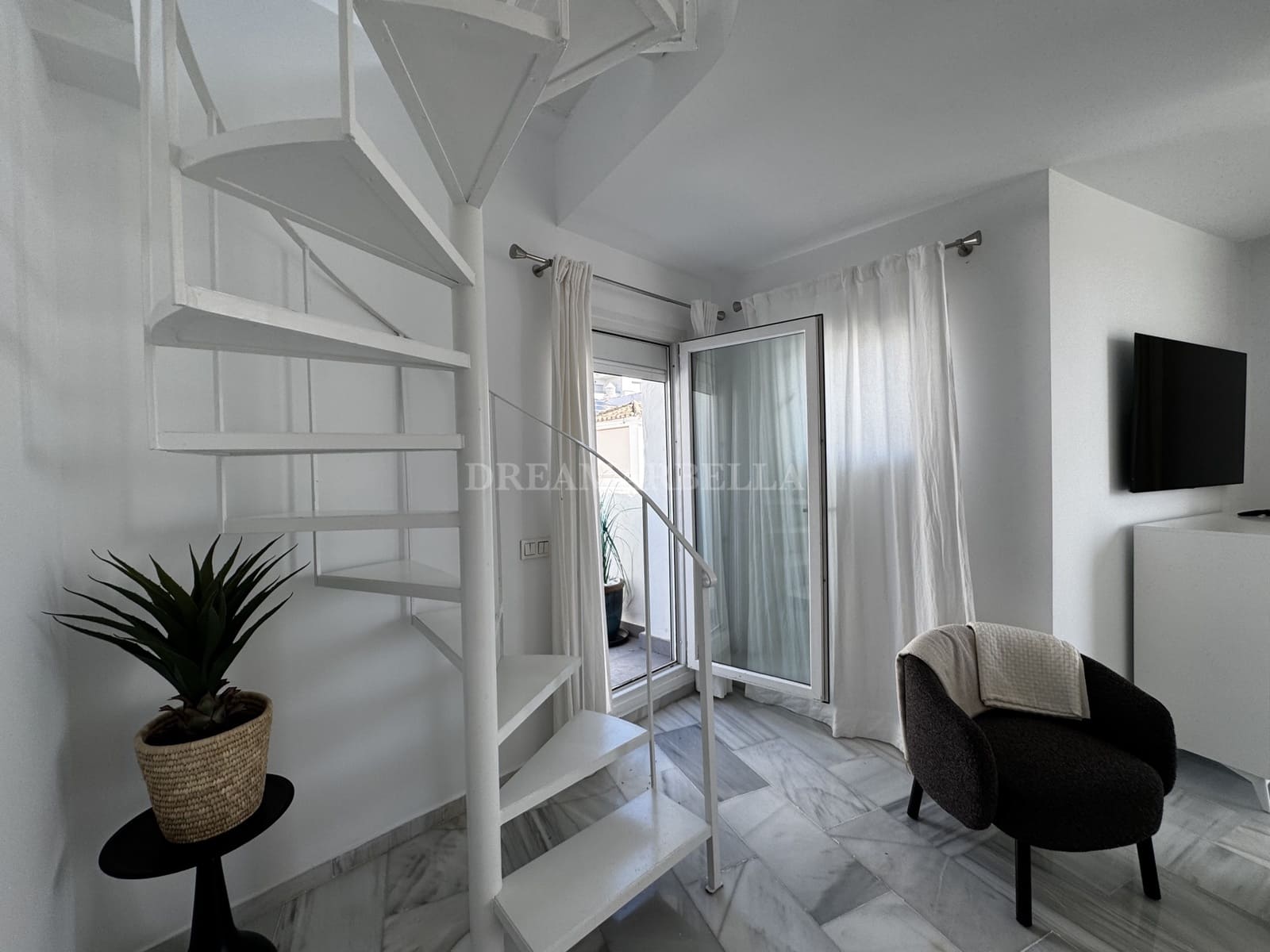 4 quarto Penthouse para venda em Marbella com piscina garagem - 1 400 000 € (Ref: 9945894)