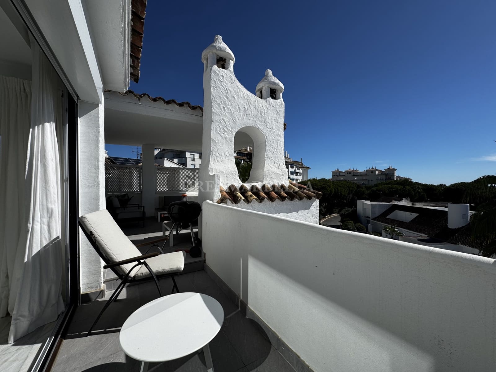 4 quarto Penthouse para venda em Marbella com piscina garagem - 1 400 000 € (Ref: 9945894)