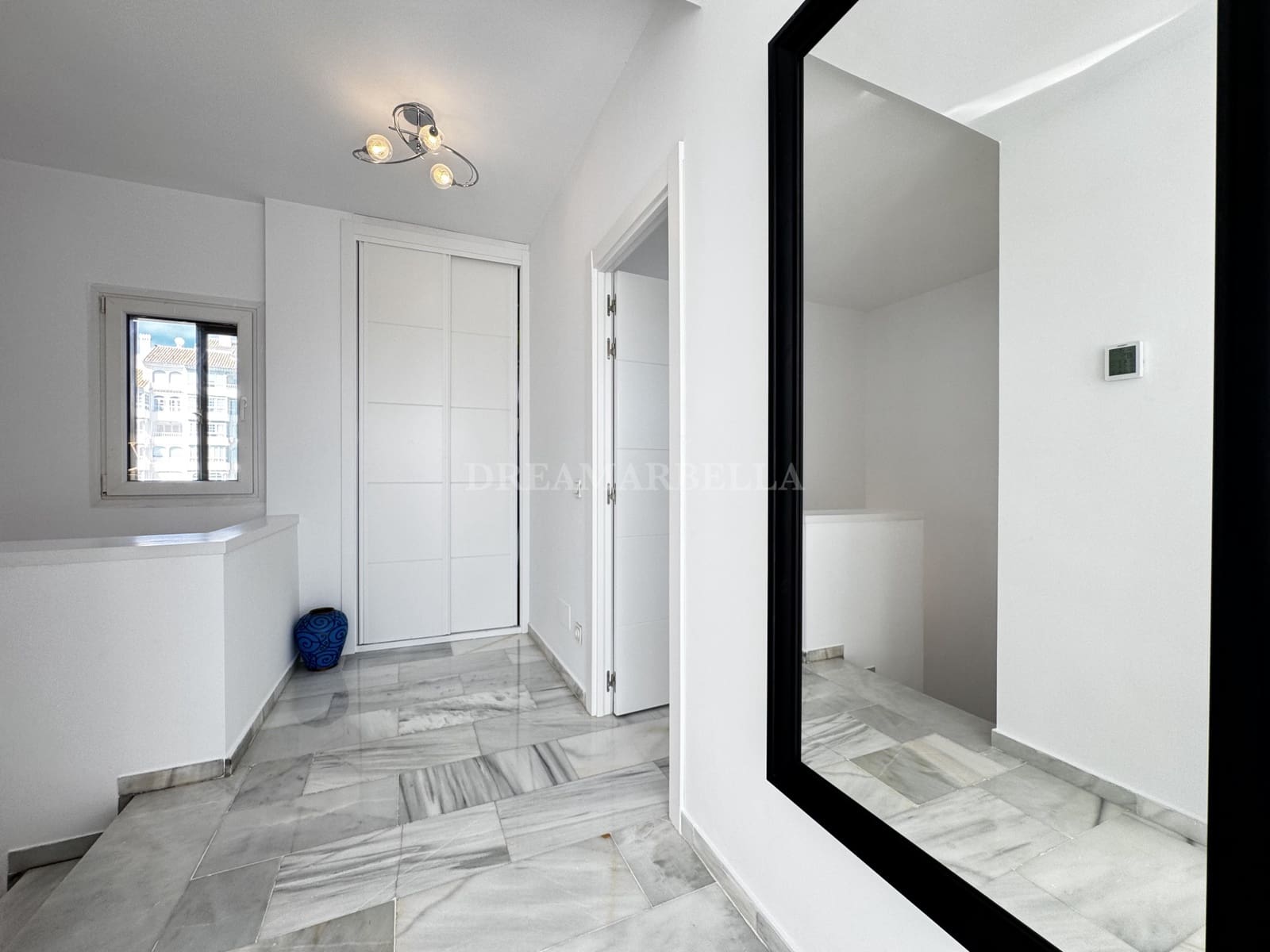 4 quarto Penthouse para venda em Marbella com piscina garagem - 1 400 000 € (Ref: 9945894)