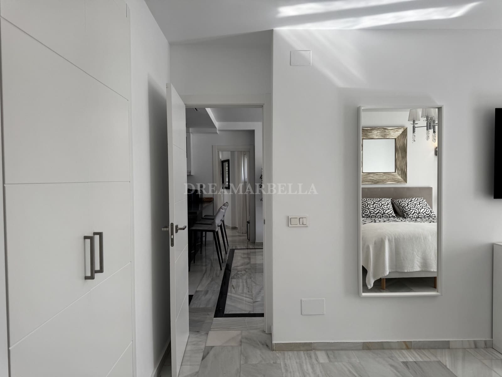 4 quarto Penthouse para venda em Marbella com piscina garagem - 1 400 000 € (Ref: 9945894)