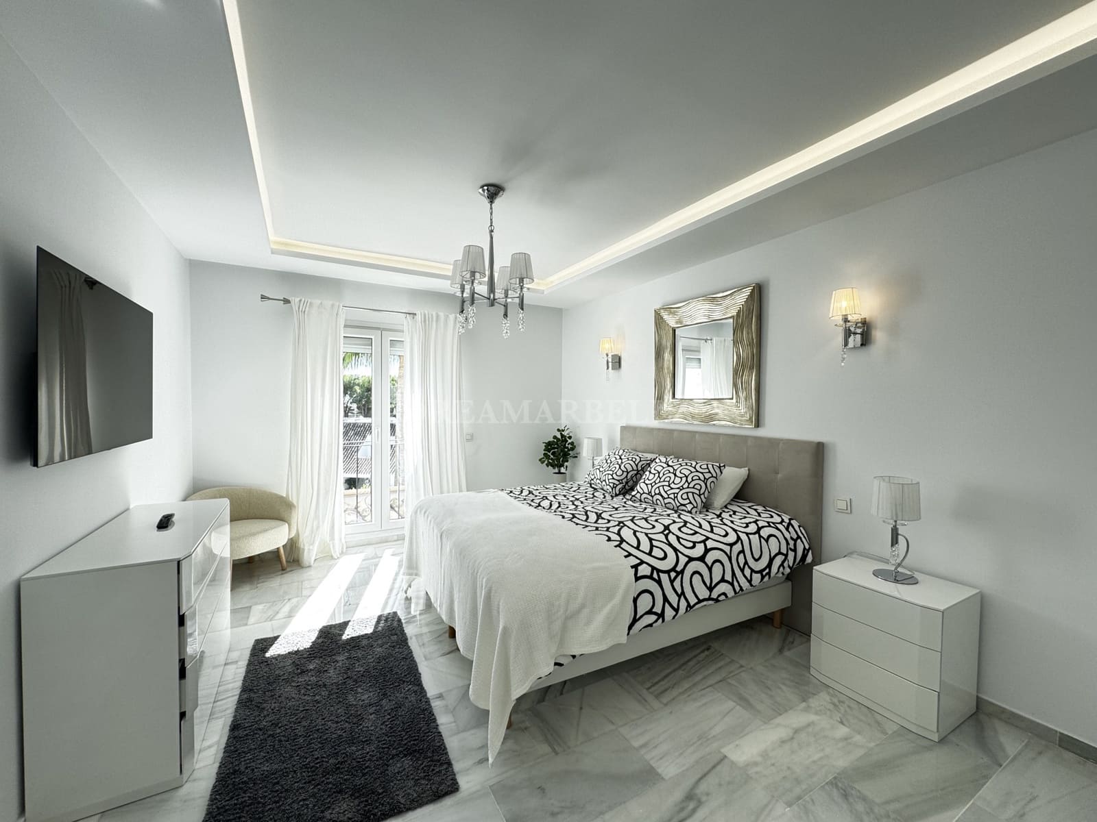 4 quarto Penthouse para venda em Marbella com piscina garagem - 1 400 000 € (Ref: 9945894)