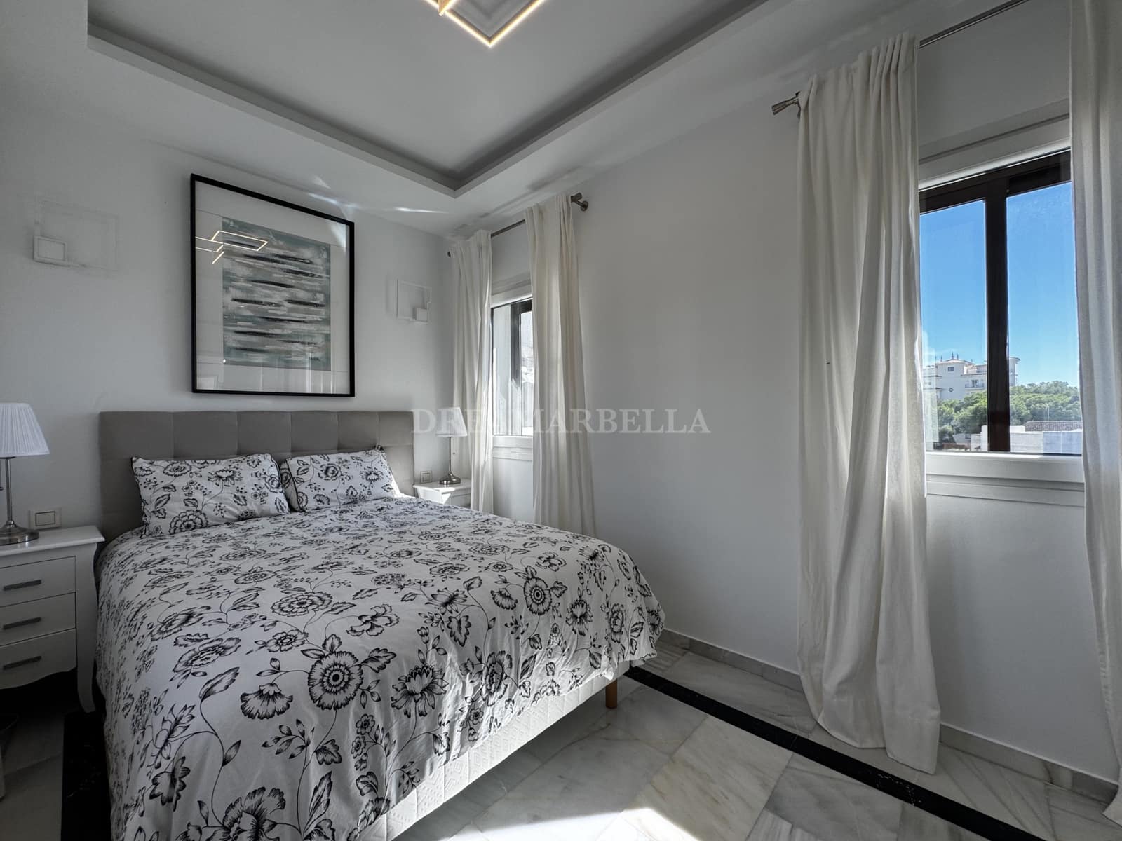 4 quarto Penthouse para venda em Marbella com piscina garagem - 1 400 000 € (Ref: 9945894)