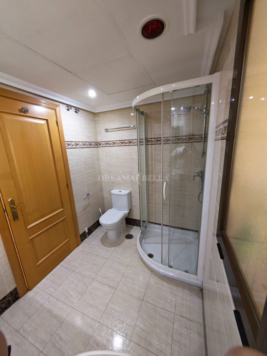 2 Zimmer Apartment zu vermieten in Benahavis mit Pool Garage - 2.500 € (Ref: 9948072)