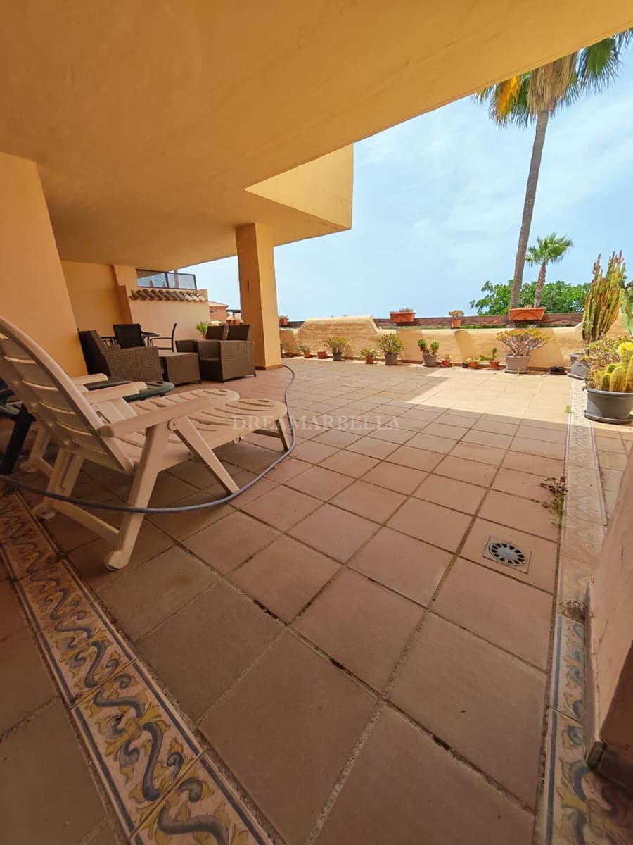 2 Zimmer Apartment zu vermieten in Benahavis mit Pool Garage - 2.500 € (Ref: 9948072)