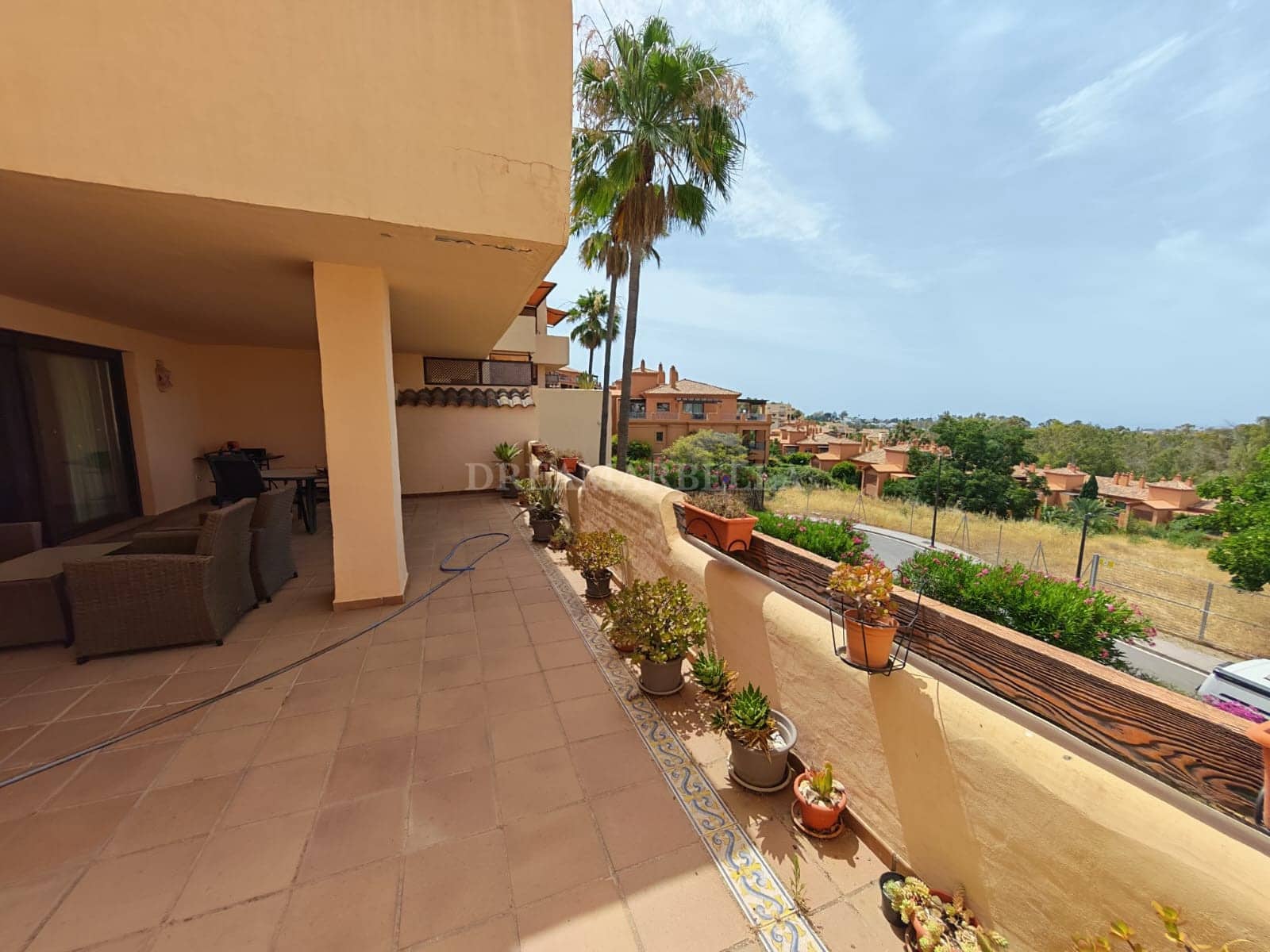 2 Zimmer Apartment zu vermieten in Benahavis mit Pool Garage - 2.500 € (Ref: 9948072)